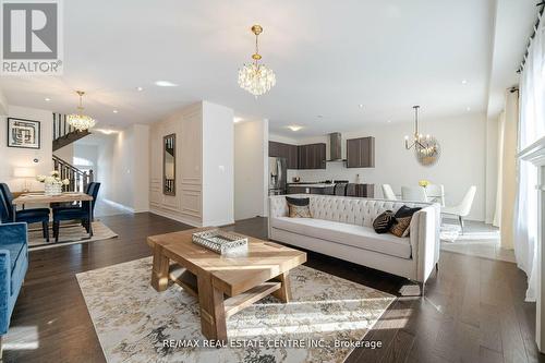 3939 Lodi Road, Burlington (Alton), ON - Indoor Photo Showing Living Room