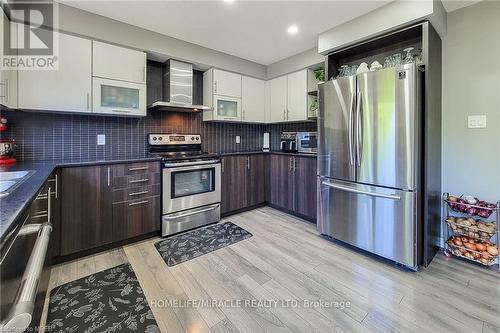 52 Crafter Crescent, Hamilton (Stoney Creek Mountain), ON - Indoor Photo Showing Kitchen With Double Sink With Upgraded Kitchen