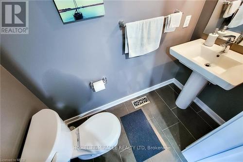 52 Crafter Crescent, Hamilton (Stoney Creek Mountain), ON - Indoor Photo Showing Bathroom