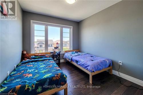 52 Crafter Crescent, Hamilton (Stoney Creek Mountain), ON - Indoor Photo Showing Bedroom