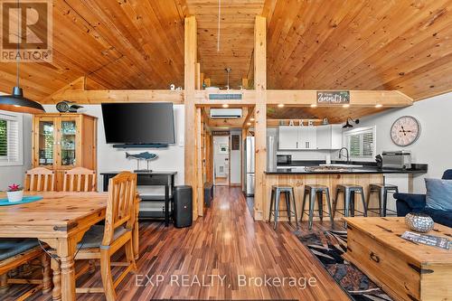 104 Fulsom Crescent, Kawartha Lakes, ON - Indoor Photo Showing Dining Room