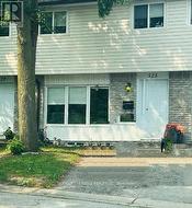 10 - 525 PARKVIEW CRESCENT  Cambridge, ON N3H 4Z9