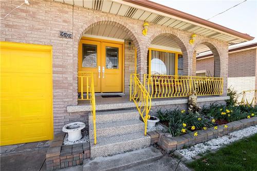 940 Stone Church Road E, Hamilton, ON - Outdoor With Deck Patio Veranda