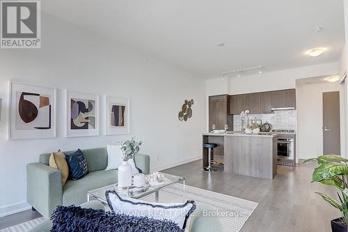 1510 - 501 St Clair Avenue W, Toronto (Casa Loma), ON - Indoor Photo Showing Living Room