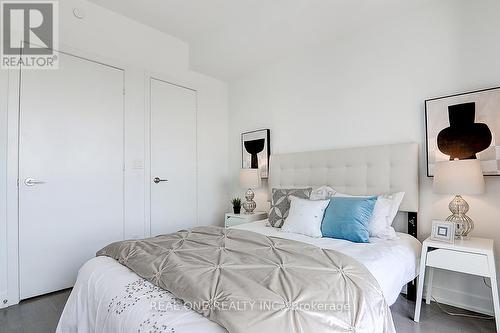 1510 - 501 St Clair Avenue W, Toronto (Casa Loma), ON - Indoor Photo Showing Bedroom