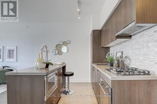 1510 - 501 St Clair Avenue W, Toronto (Casa Loma), ON - Indoor Photo Showing Kitchen With Upgraded Kitchen