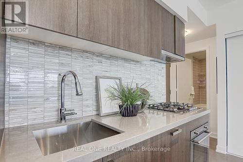 1510 - 501 St Clair Avenue W, Toronto (Casa Loma), ON - Indoor Photo Showing Kitchen