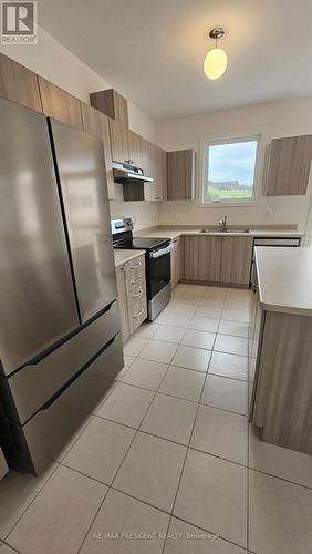 55 Baycroft Boulevard, Essa (Angus), ON - Indoor Photo Showing Kitchen