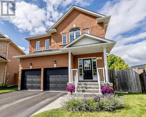 109 Woodbury Crescent, Newmarket (Summerhill Estates), ON - Outdoor With Facade