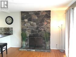 Floor to ceiling fireplace (not wett ccertified) - 