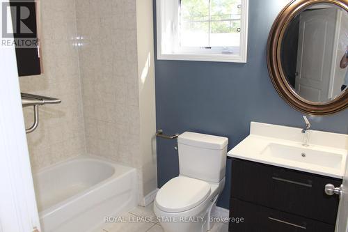 1 - 51 Hays Boulevard, Oakville (Uptown Core), ON - Indoor Photo Showing Bathroom