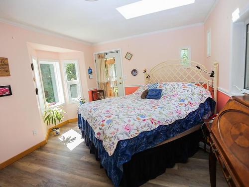 217 Sunshine Valley Road, Clearwater, BC - Indoor Photo Showing Bedroom