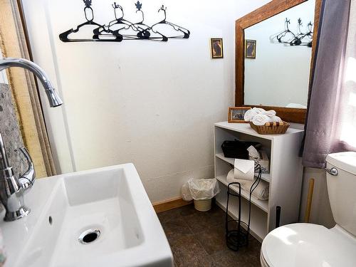 217 Sunshine Valley Road, Clearwater, BC - Indoor Photo Showing Bathroom