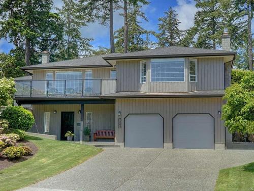 1105 Donwood Dr, Saanich, BC 