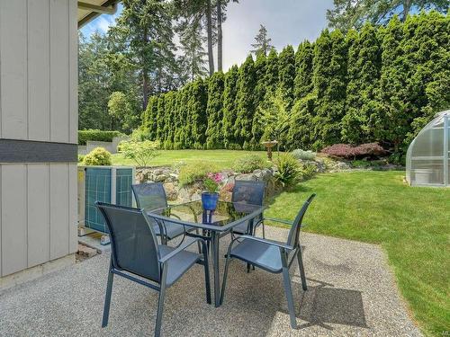 1105 Donwood Dr, Saanich, BC 