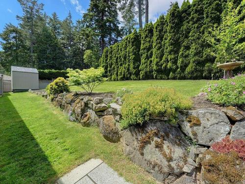 1105 Donwood Dr, Saanich, BC 