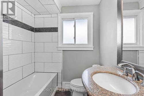 670 Upper Wellington Street, Hamilton (Centremount), ON - Indoor Photo Showing Bathroom