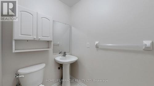 11 Badger Avenue, Brampton (Sandringham-Wellington), ON - Indoor Photo Showing Bathroom