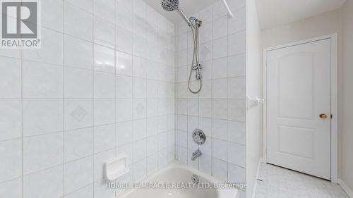 11 Badger Avenue, Brampton (Sandringham-Wellington), ON - Indoor Photo Showing Bathroom