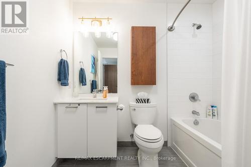 101 - 467 Charlton Avenue, Hamilton (Stinson), ON - Indoor Photo Showing Bathroom