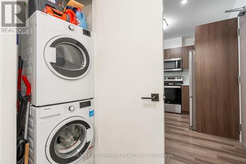 101 - 467 Charlton Avenue, Hamilton (Stinson), ON - Indoor Photo Showing Laundry Room