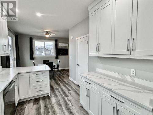 5830 Okanagan Street Unit# 102, Oliver, BC - Indoor Photo Showing Kitchen