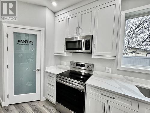 5830 Okanagan Street Unit# 102, Oliver, BC - Indoor Photo Showing Kitchen