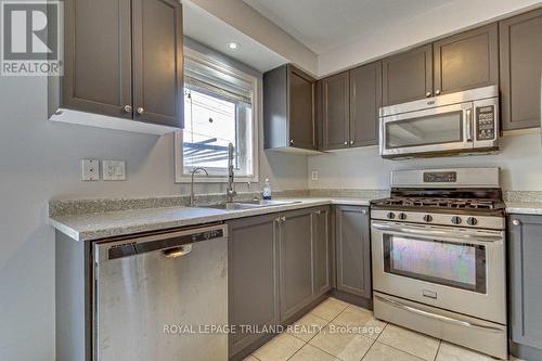 605 Baldwin Crescent S, Woodstock, ON - Indoor Photo Showing Kitchen With Double Sink