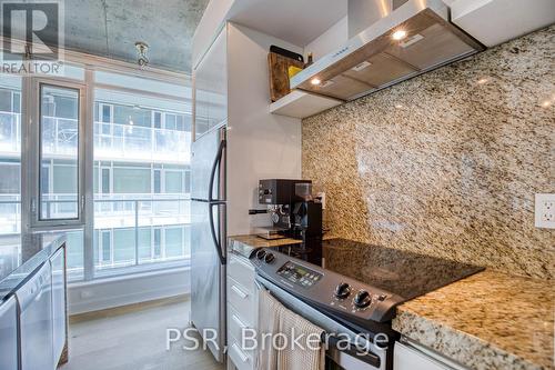 423 - 75 Portland Street, Toronto (Waterfront Communities), ON - Indoor Photo Showing Kitchen