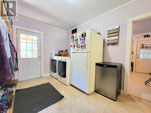 840 S Longworth Road, Prince George, BC - Indoor Photo Showing Laundry Room