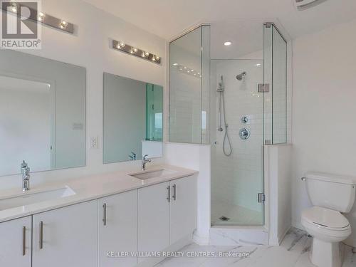 773 Heathrow Path, Oshawa (Samac), ON - Indoor Photo Showing Bathroom