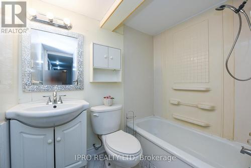 1259 Ogden Avenue, Mississauga, ON - Indoor Photo Showing Bathroom