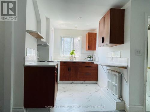 176 Sanford Avenue, Hamilton (Gibson), ON - Indoor Photo Showing Kitchen