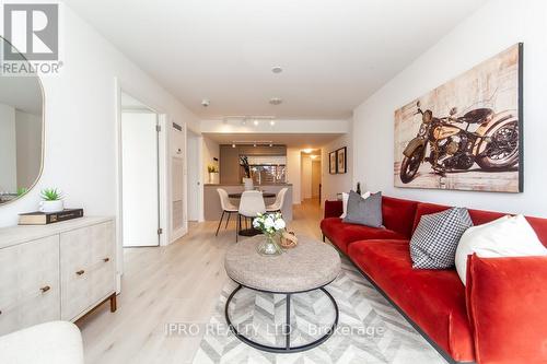 608 - 99 Foxbar Road, Toronto (Yonge-St. Clair), ON - Indoor Photo Showing Living Room