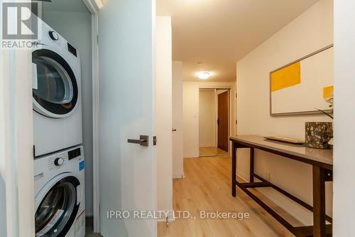 608 - 99 Foxbar Road, Toronto (Yonge-St. Clair), ON - Indoor Photo Showing Laundry Room