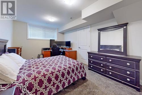 34 Georgian Grande Drive, Oro-Medonte, ON - Indoor Photo Showing Bedroom