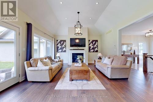 34 Georgian Grande Drive, Oro-Medonte, ON - Indoor Photo Showing Living Room With Fireplace