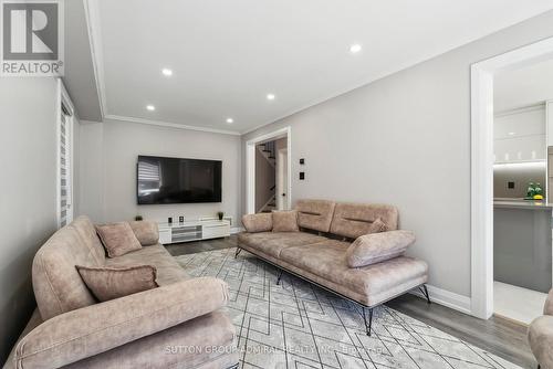 49 Catherine Drive, Barrie (Painswick South), ON - Indoor Photo Showing Living Room