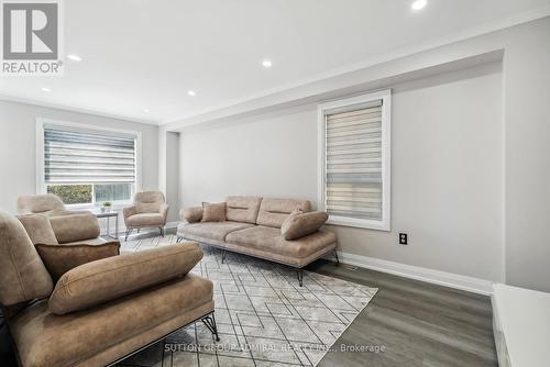 49 Catherine Drive, Barrie (Painswick South), ON - Indoor Photo Showing Living Room