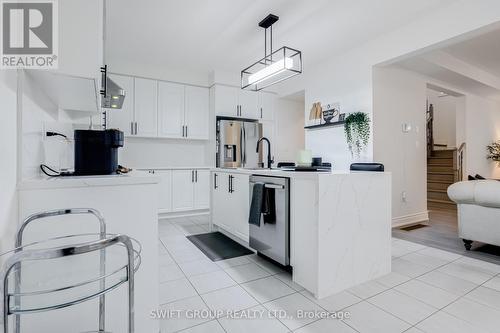 179 Great Falls Boulevard, Hamilton (Waterdown), ON - Indoor Photo Showing Kitchen