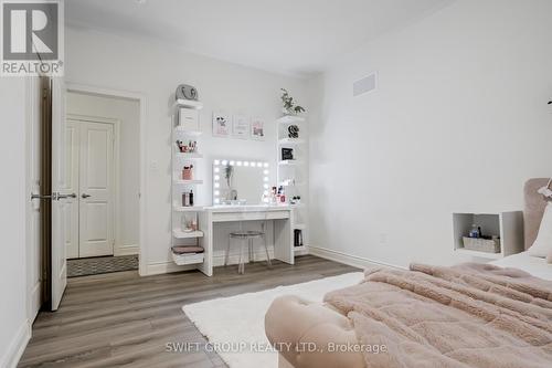 179 Great Falls Boulevard, Hamilton (Waterdown), ON - Indoor Photo Showing Bedroom