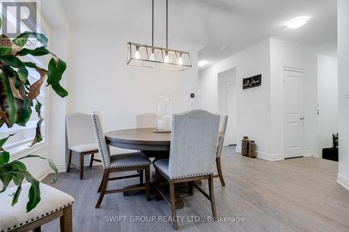 179 Great Falls Boulevard, Hamilton (Waterdown), ON - Indoor Photo Showing Dining Room