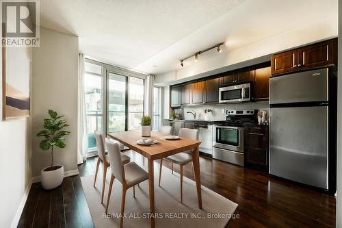 471 - 209 Fort York Boulevard, Toronto (Niagara), ON - Indoor Photo Showing Kitchen With Stainless Steel Kitchen