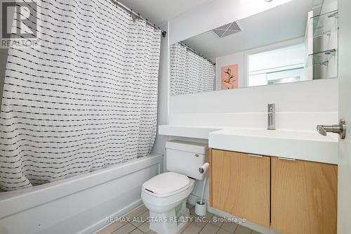 1001 - 25 Telegram Mews, Toronto (Waterfront Communities), ON - Indoor Photo Showing Bathroom