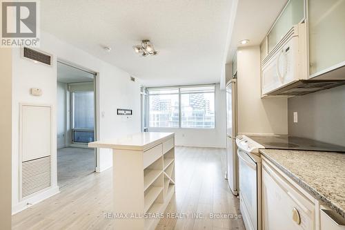 1001 - 25 Telegram Mews, Toronto (Waterfront Communities), ON - Indoor Photo Showing Kitchen