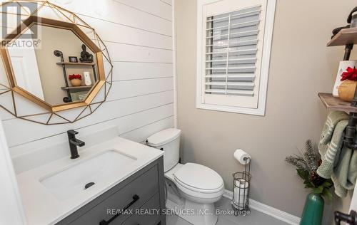 468 Tonelli Lane, Milton (Harrison), ON - Indoor Photo Showing Bathroom