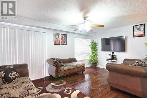 58 Feather Reed Way, Brampton, ON - Indoor Photo Showing Living Room