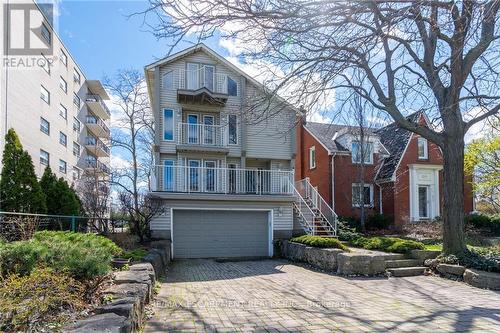 204 Concession Street, Hamilton (Centremount), ON - Outdoor With Balcony With Facade