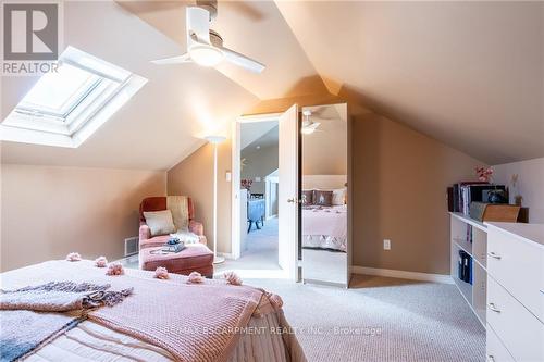 204 Concession Street, Hamilton (Centremount), ON - Indoor Photo Showing Bedroom