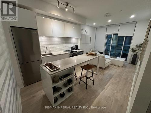 407 - 65 Annie Craig Drive, Toronto (Mimico), ON - Indoor Photo Showing Kitchen